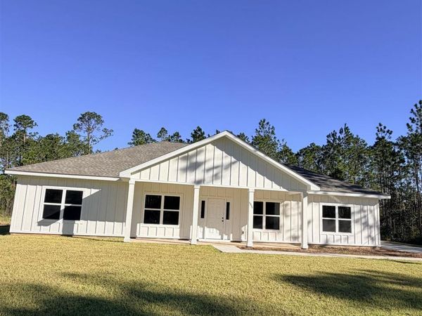 5934 Michael Dr, Milton, FL 32583
