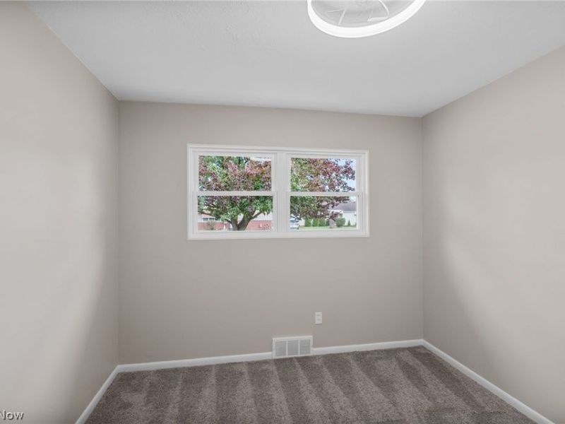 6498 Stonecrest Drive, Brook Park, OH 44142 Photo 12