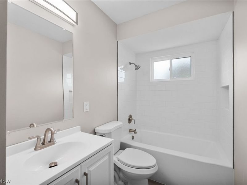 6498 Stonecrest Drive, Brook Park, OH 44142 Photo 16