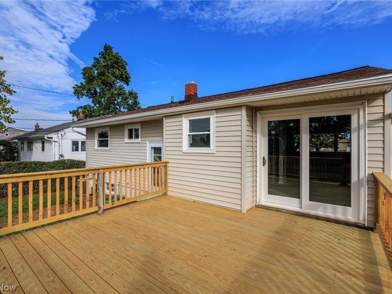 6498 Stonecrest Drive, Brook Park, OH 44142 Photo 25