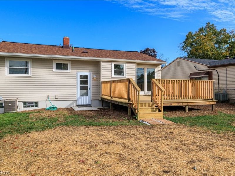 6498 Stonecrest Drive, Brook Park, OH 44142 Photo 28