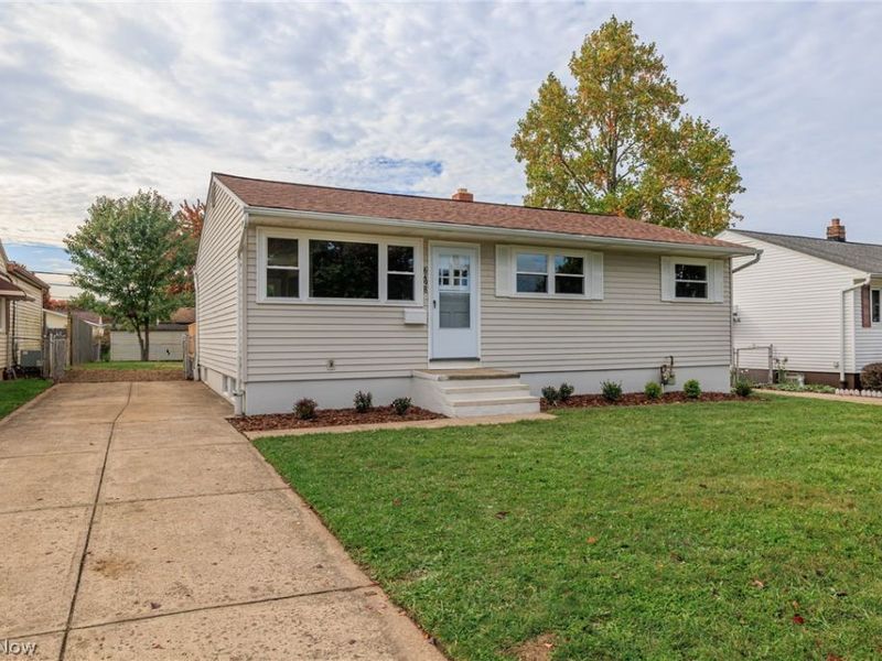 6498 Stonecrest Drive, Brook Park, OH 44142 Photo 30