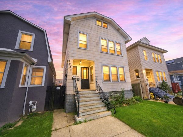 4937 W Melrose Street , Chicago, IL 60641