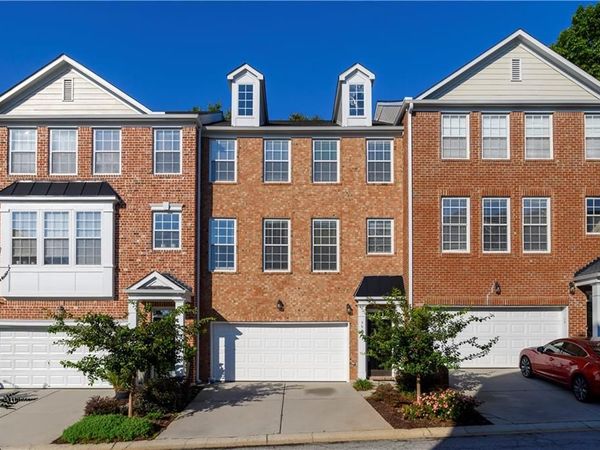 3669 chattahoochee Summit Dr , Atlanta, GA 30339