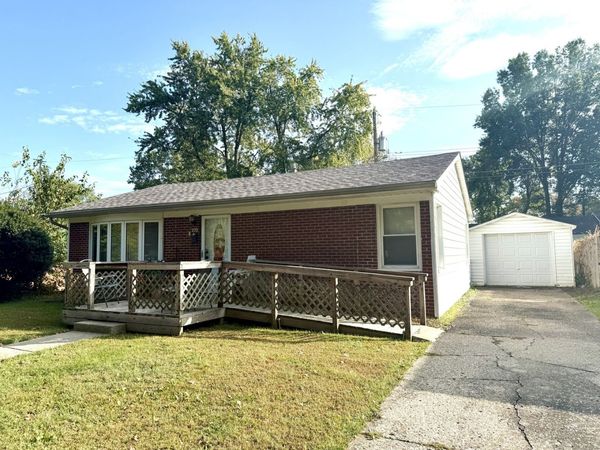 903 Boston Road , Marion, IL 62959