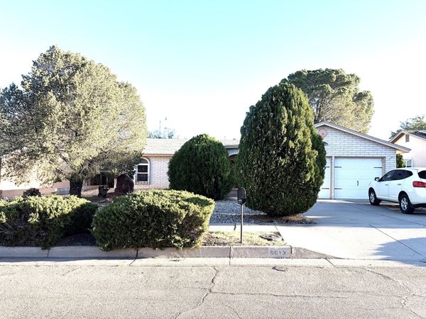 6613 Hensch Avenue NE, Albuquerque, NM 87109