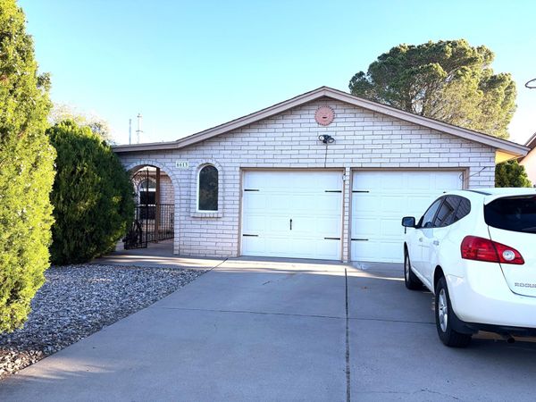 6613 Hensch Avenue NE, Albuquerque, NM 87109