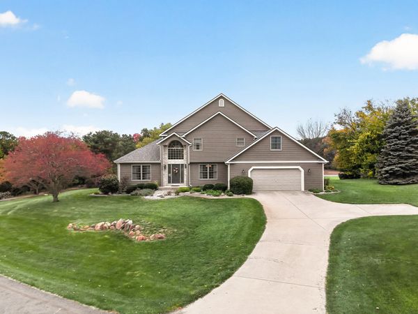 336 Hyder Circle Drive, Plainwell, MI 49080