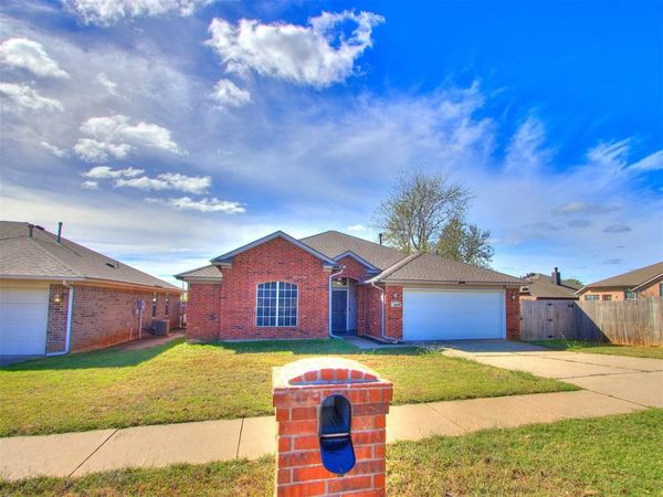 240 SE 23rd Street, Moore, OK 73160
