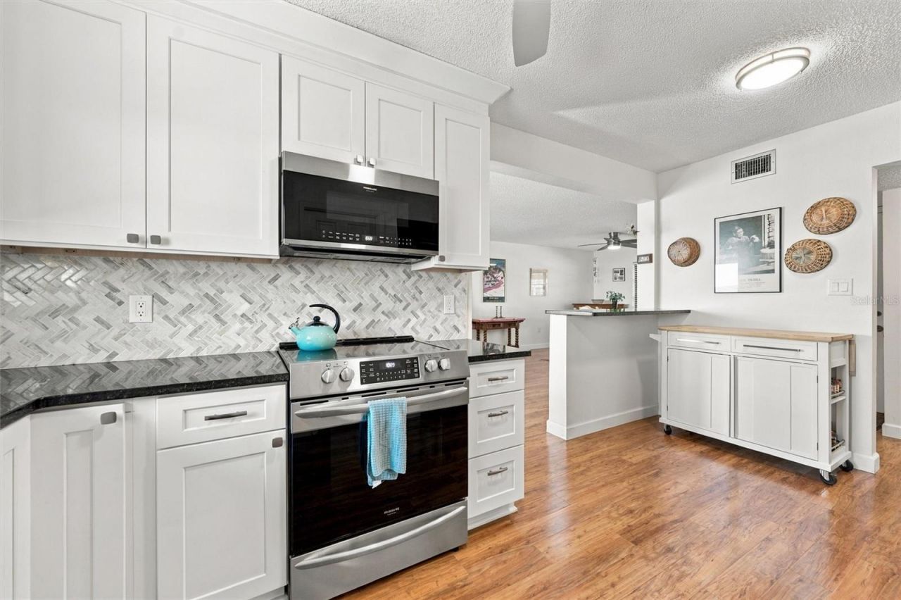 3849 Catalina Drive, Bradenton, FL 34210 Photo