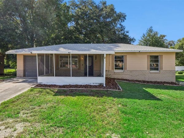 416 WINNERS CIRCLE , LADY LAKE, FL 32159