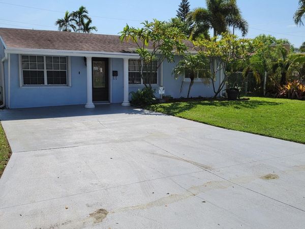 4620 NE 2nd Terrace, Oakland Park, FL 33334