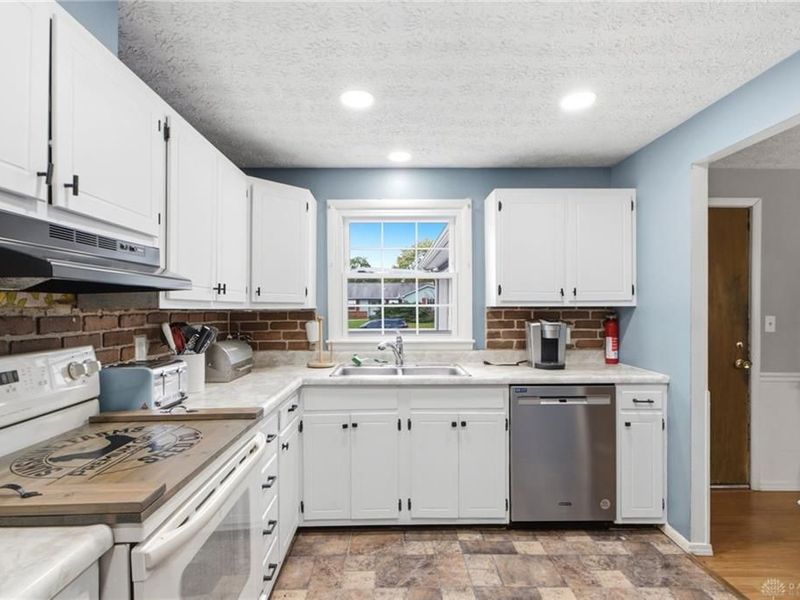 172 East Drive, Dayton, OH 45458 Photo 4