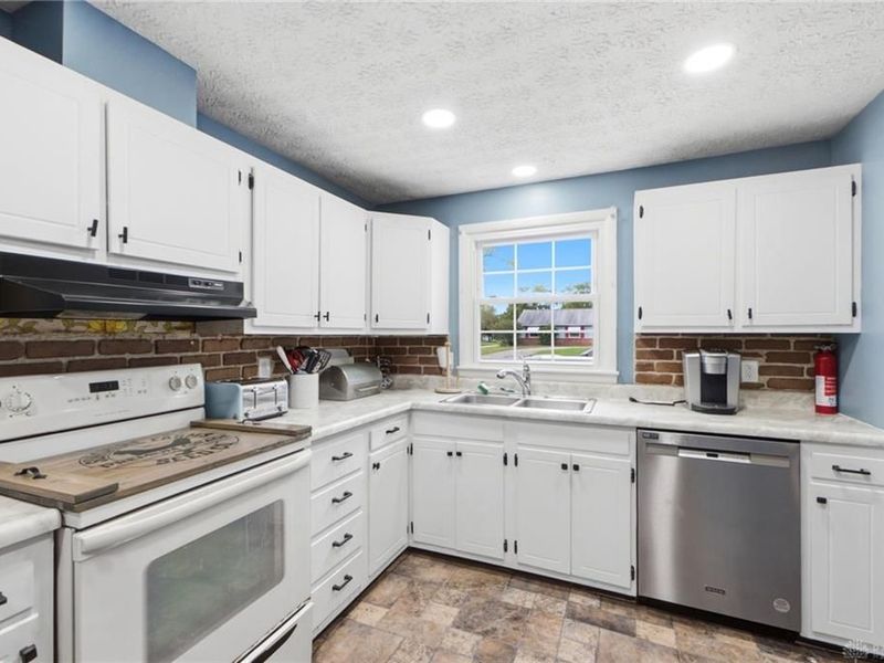 172 East Drive, Dayton, OH 45458 Photo 5