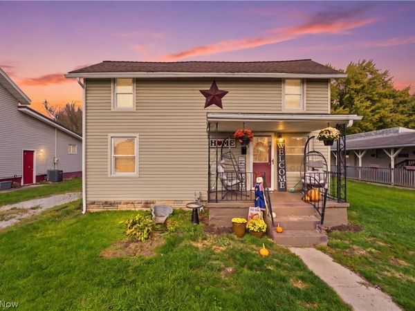 235 E Lincoln Street , New Lexington, OH 43764