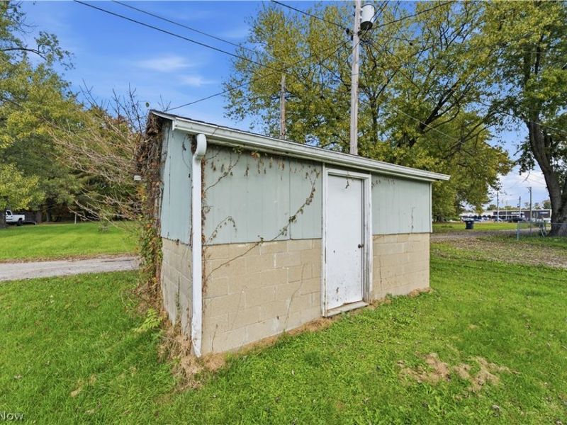 235 E Lincoln Street, New Lexington, OH 43764 Photo 14
