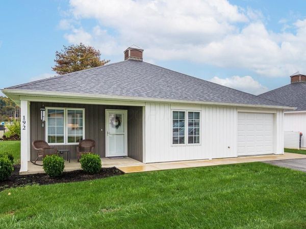 192 Meadow Drive NE, Newark, OH 43055