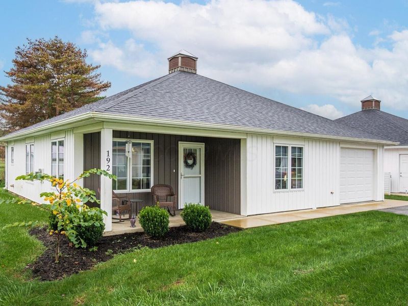192 Meadow Drive NE, Newark, OH 43055 Photo 3