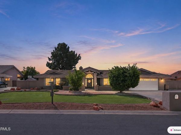 8621 W Via Montoya Drive, Peoria, AZ 85383