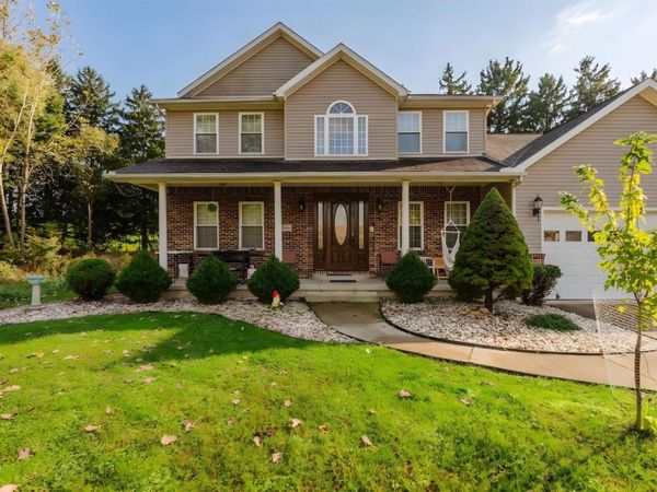 1481 Autumnwoods Drive, Fremont, OH 43420