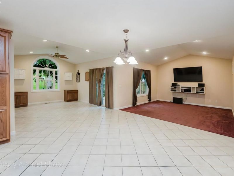 1481 Autumnwoods Drive, Fremont, OH 43420 Photo 10