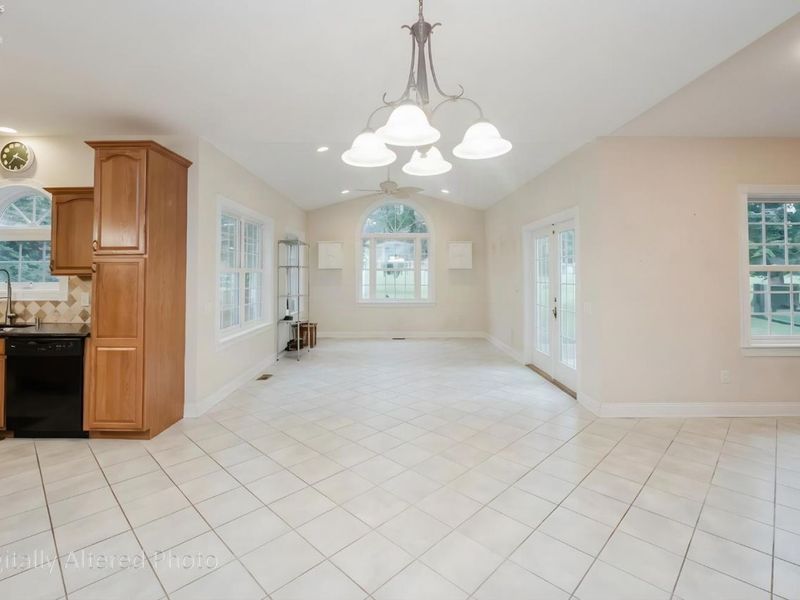1481 Autumnwoods Drive, Fremont, OH 43420 Photo 12