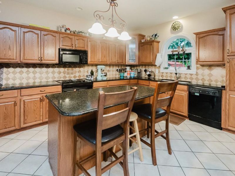 1481 Autumnwoods Drive, Fremont, OH 43420 Photo 13