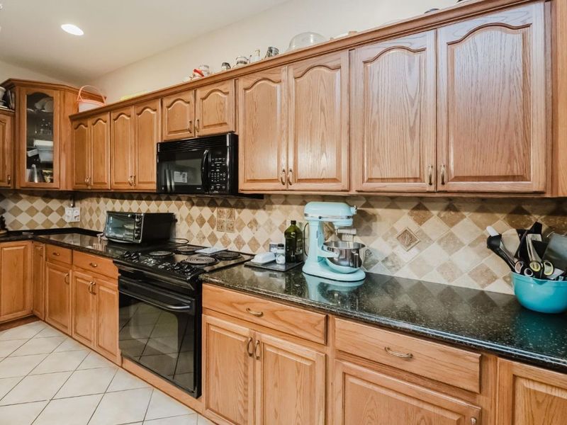 1481 Autumnwoods Drive, Fremont, OH 43420 Photo 16