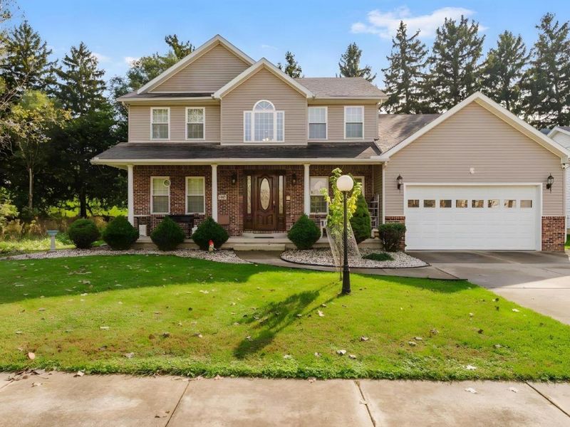 1481 Autumnwoods Drive, Fremont, OH 43420 Photo 2