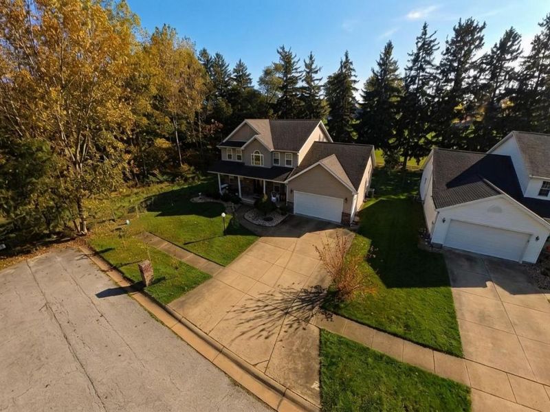 1481 Autumnwoods Drive, Fremont, OH 43420 Photo 3