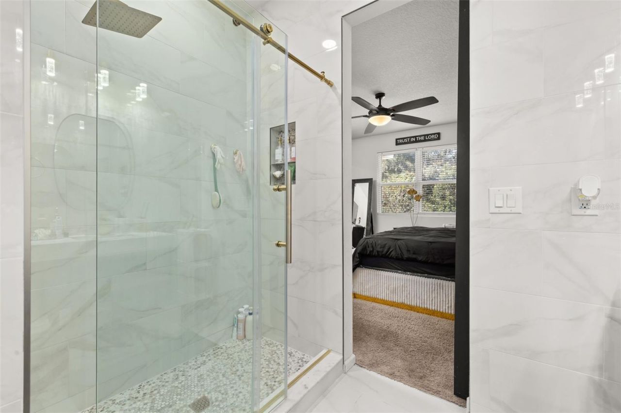 5240 Meadow Song Drive , Okahumpka, FL 34762 Photo