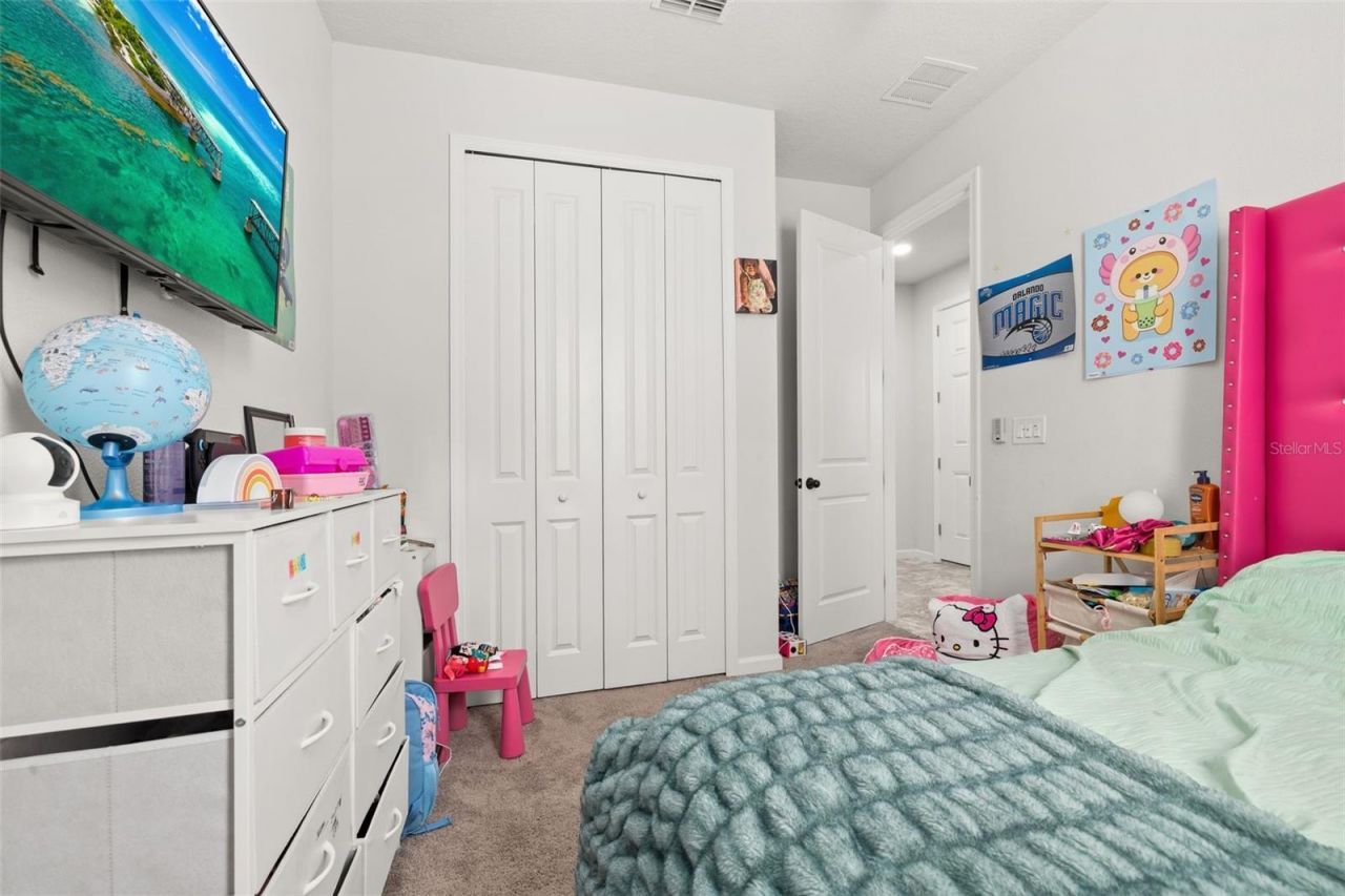 5240 Meadow Song Drive , Okahumpka, FL 34762 Photo