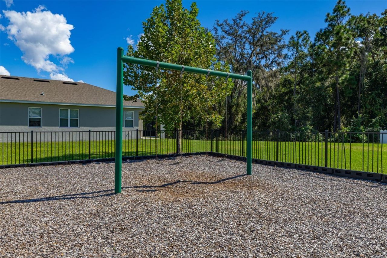 5240 Meadow Song Drive , Okahumpka, FL 34762 Photo