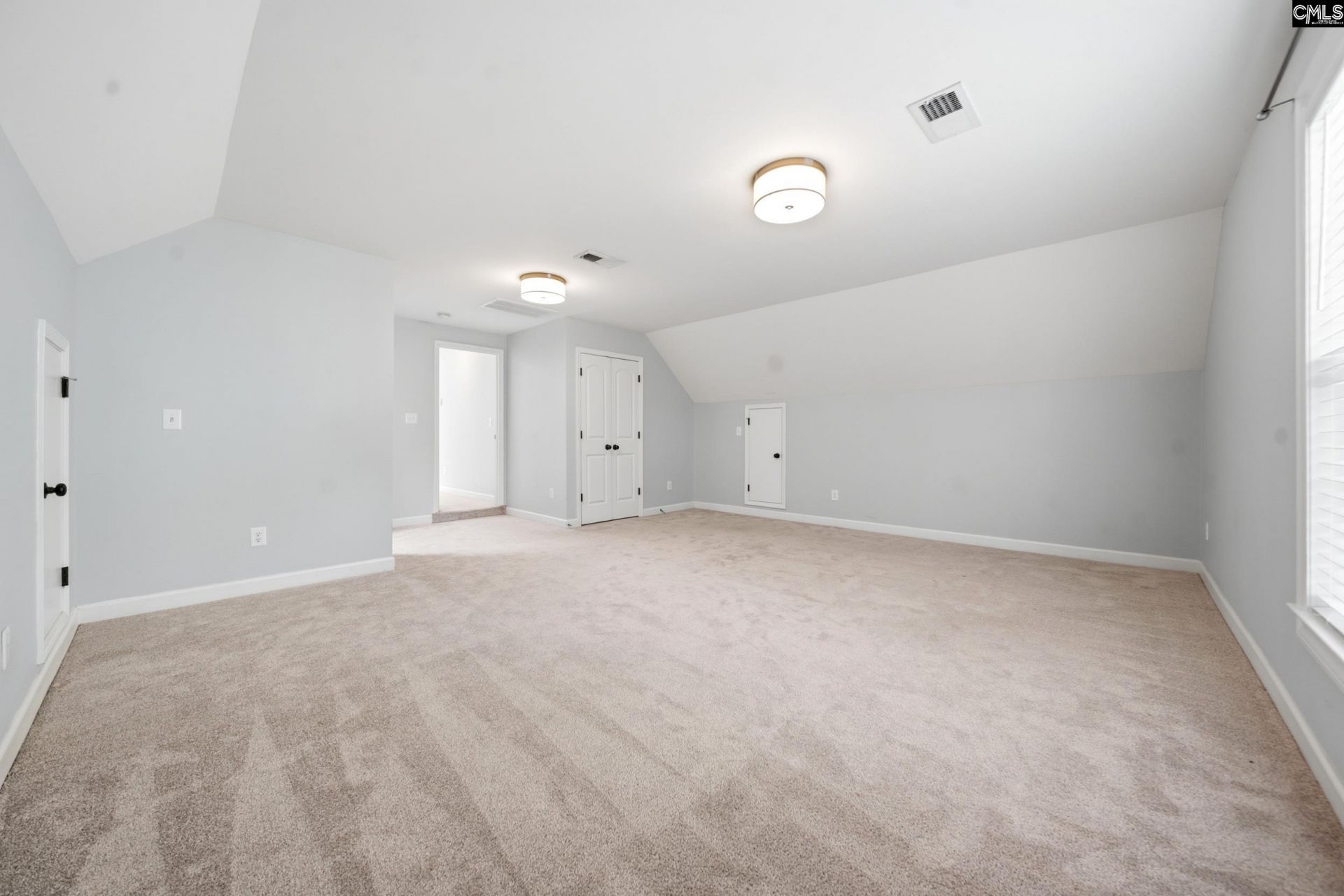 112 Muirfield Court W Photo 25