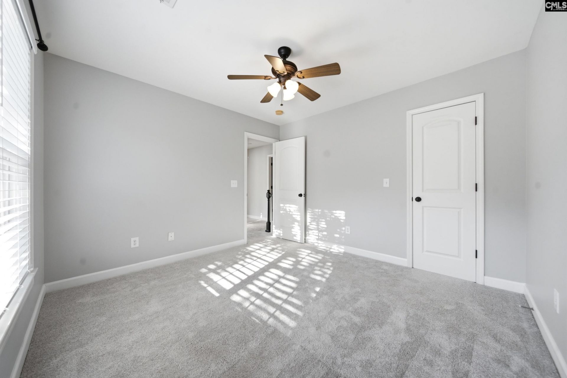 112 Muirfield Court W Photo 31