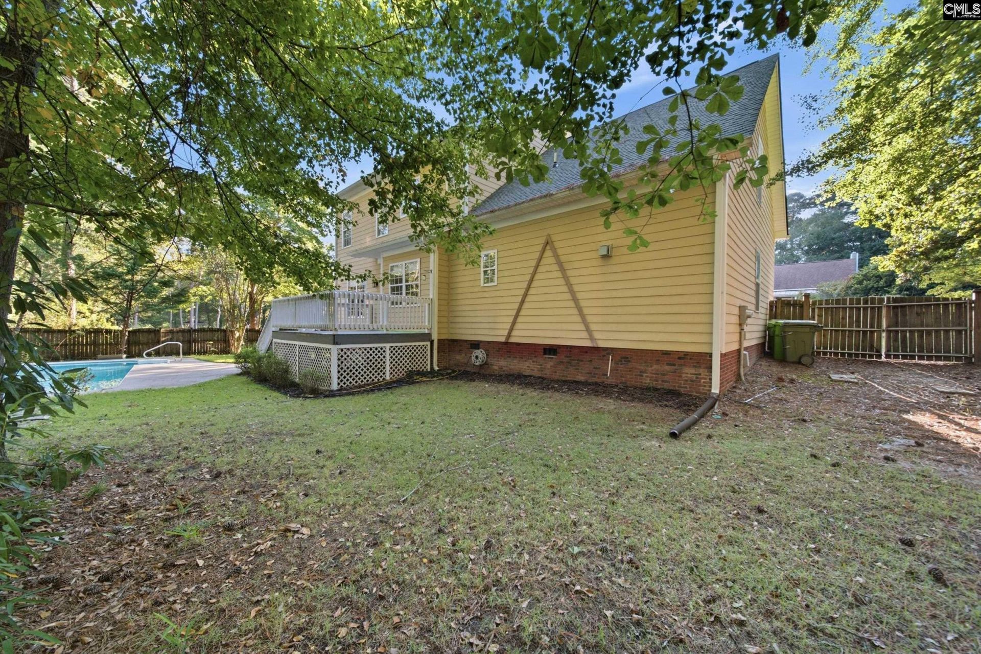 112 Muirfield Court W Photo 35