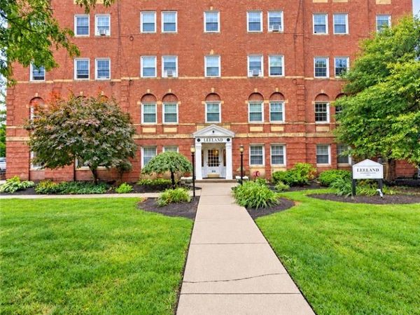 15820 Van Aken Boulevard, Unit 504, Shaker Heights, OH 44120