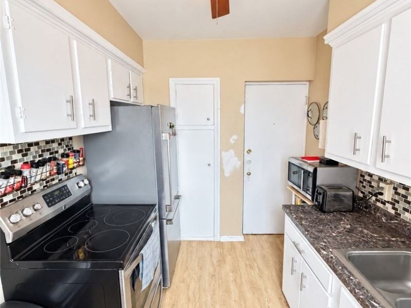 15820 Van Aken Boulevard, Unit 504, Shaker Heights, OH 44120 Photo 13