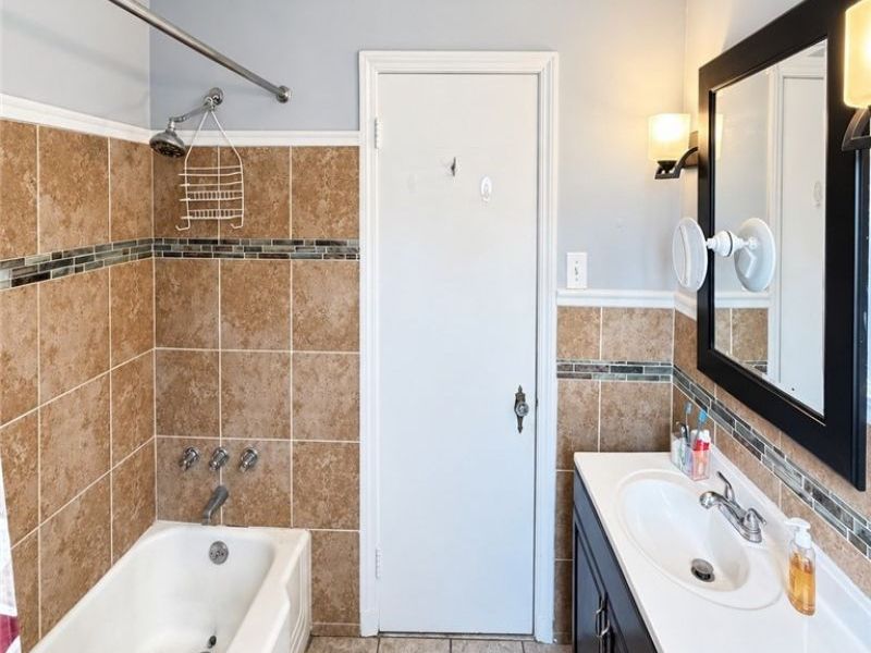 15820 Van Aken Boulevard, Unit 504, Shaker Heights, OH 44120 Photo 16
