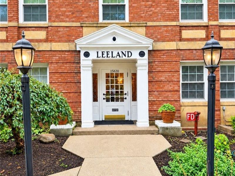 15820 Van Aken Boulevard, Unit 504, Shaker Heights, OH 44120 Photo 2