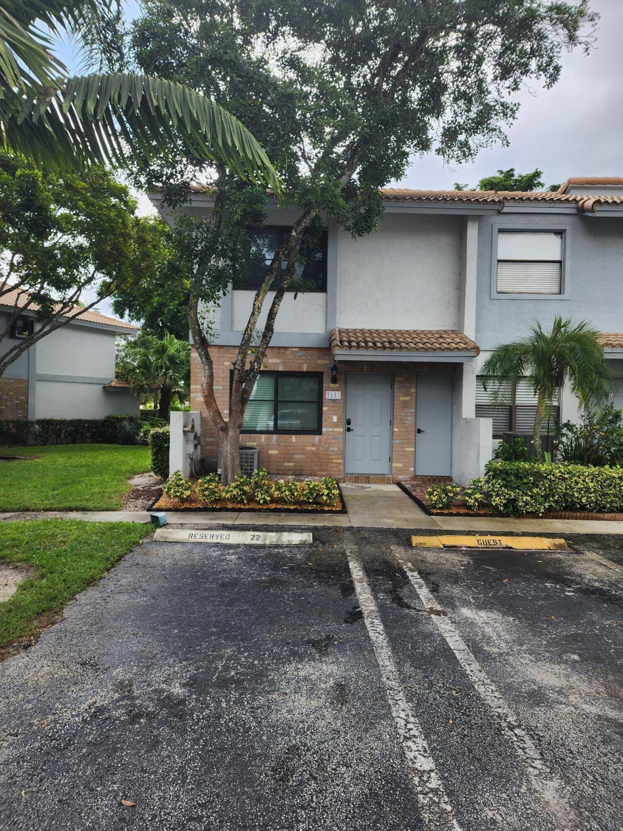 9885 Riverside Drive, Coral Springs, FL 33071 Main Photo