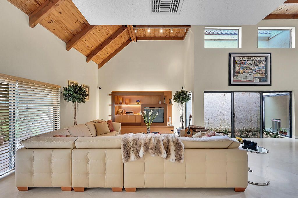 6130 Via Tierra Drive, Boca Raton, FL 33433 Photo