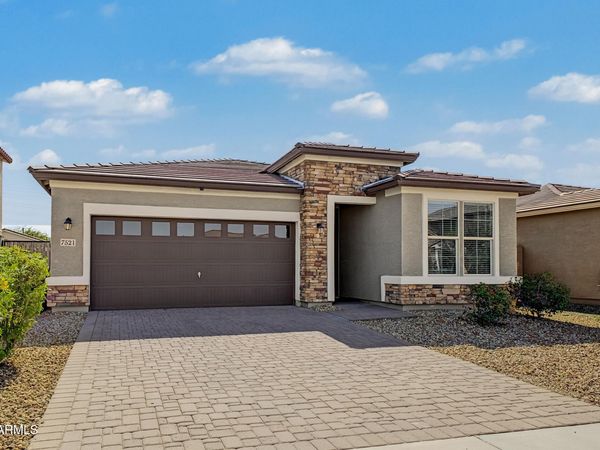 7521 W SUPERIOR Avenue, Phoenix, AZ 85043