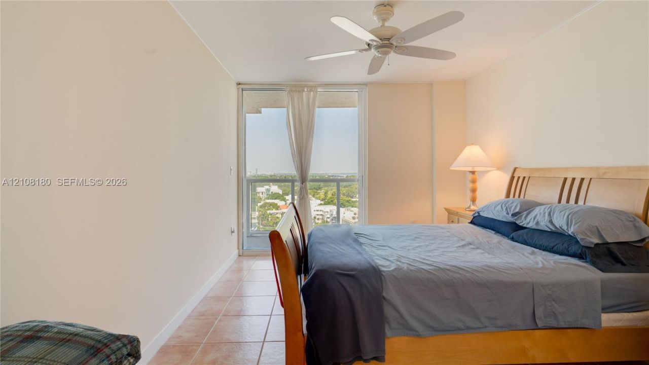 2457 Collins Ave , Unit 1501, Miami Beach, FL 33140 Photo