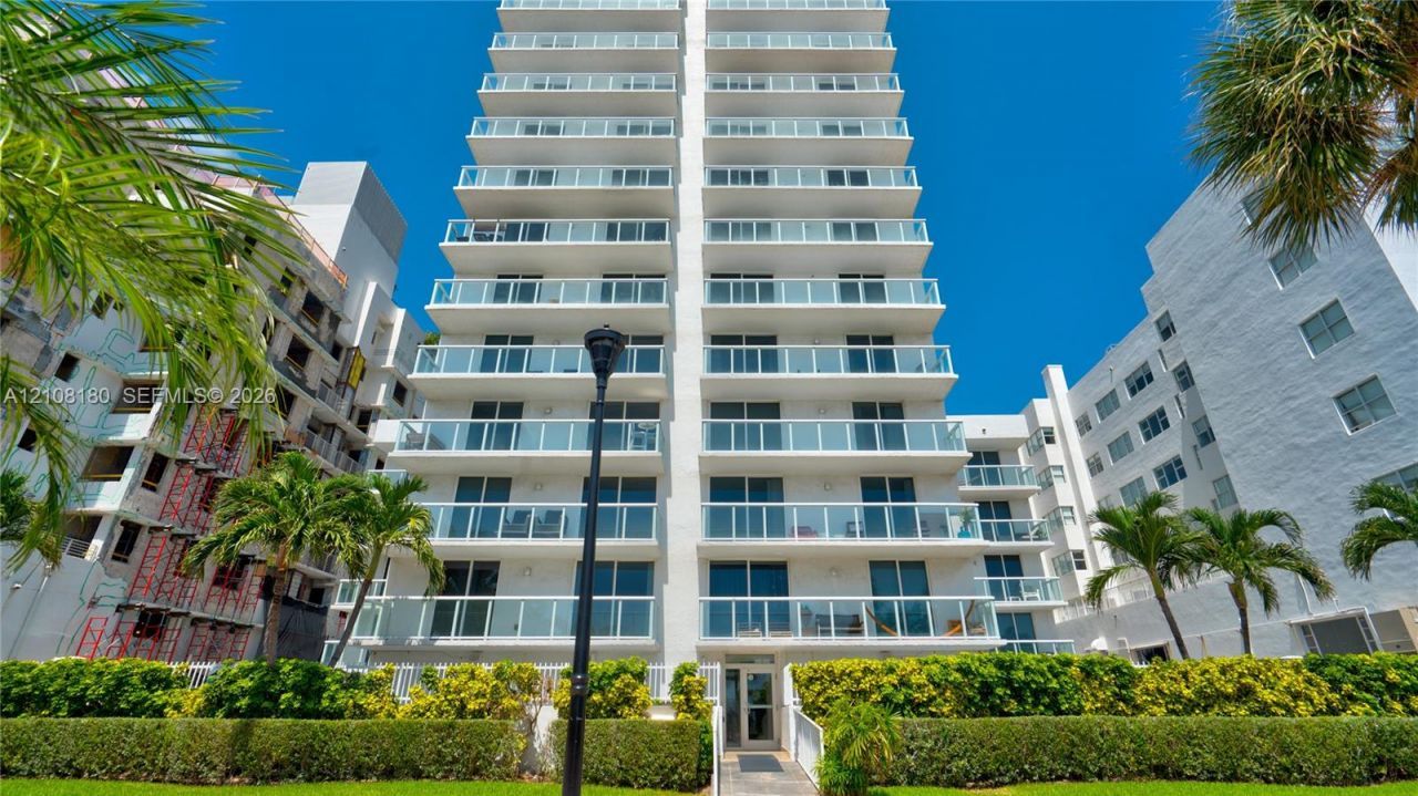 2457 Collins Ave , Unit 1501, Miami Beach, FL 33140 Photo