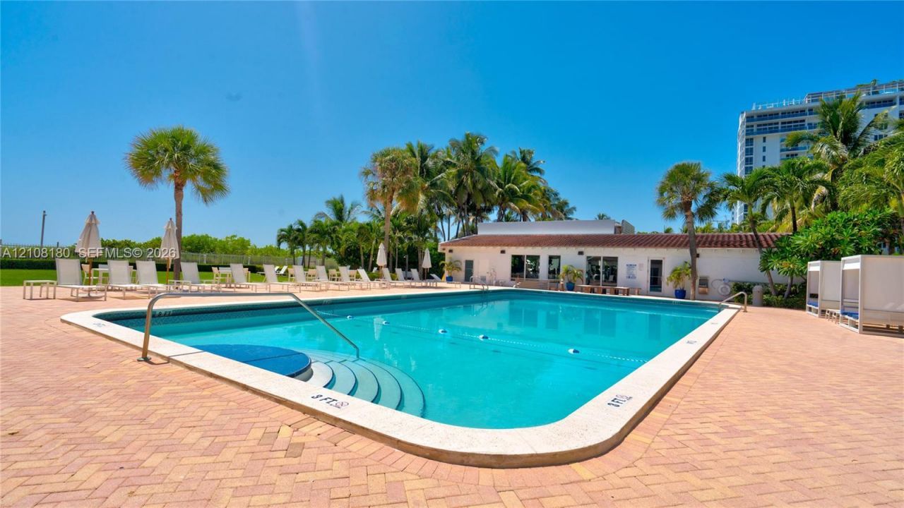 2457 Collins Ave , Unit 1501, Miami Beach, FL 33140 Photo