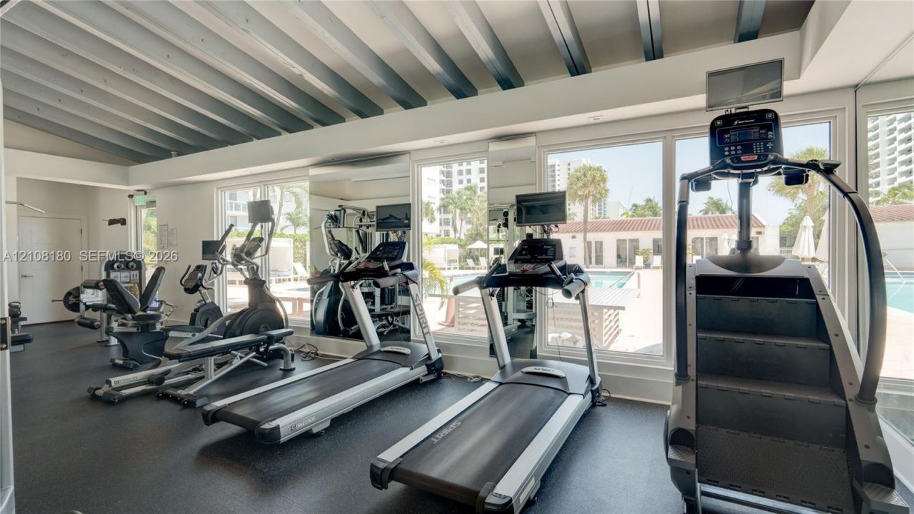 2457 Collins Ave , Unit 1501, Miami Beach, FL 33140 Photo
