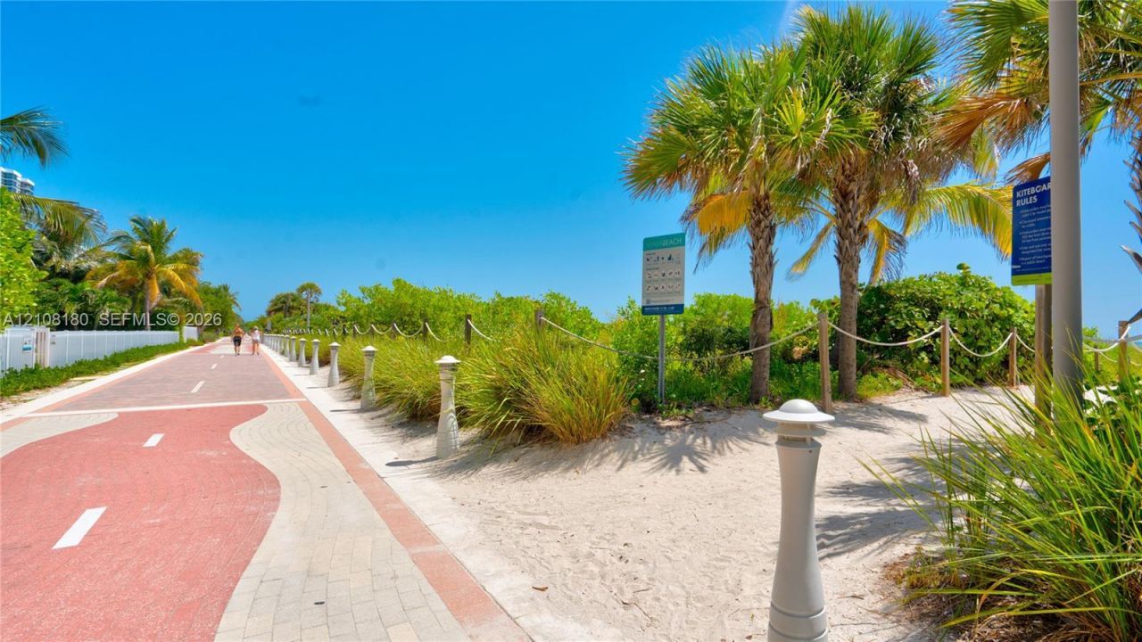2457 Collins Ave , Unit 1501, Miami Beach, FL 33140 Photo