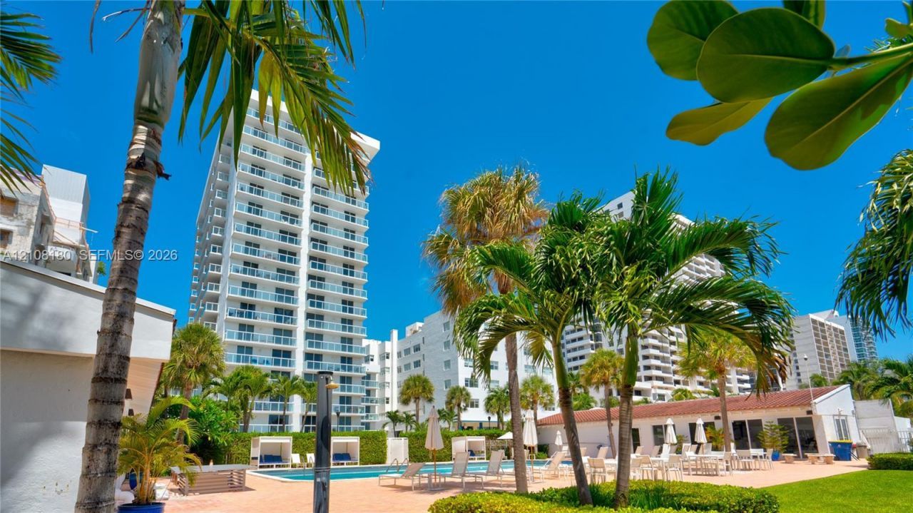 2457 Collins Ave , Unit 1501, Miami Beach, FL 33140 Photo
