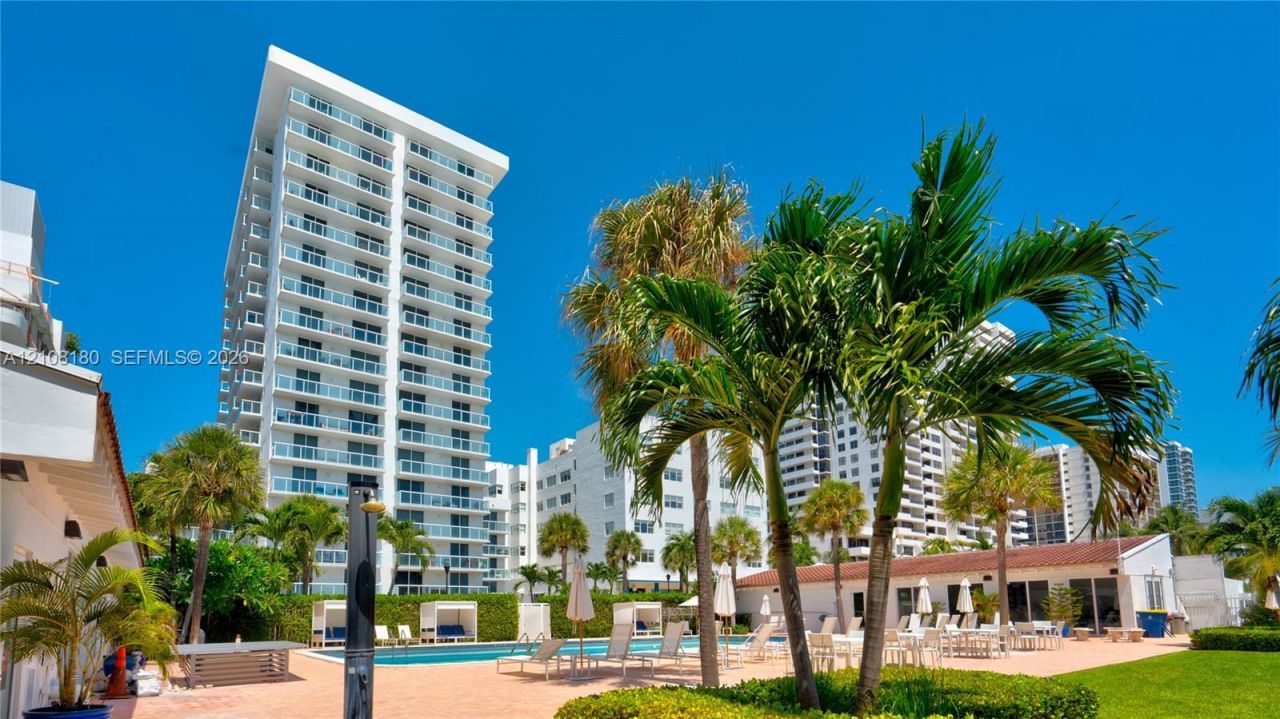 2457 Collins Ave , Unit 1501, Miami Beach, FL 33140 Photo